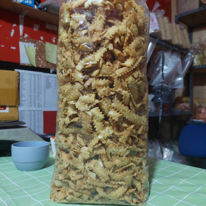 KRIPIK BAWANG REGE 200gr / PANGSIT REGE / SNACK KILOAN MURAH/ ALMA.SNACK