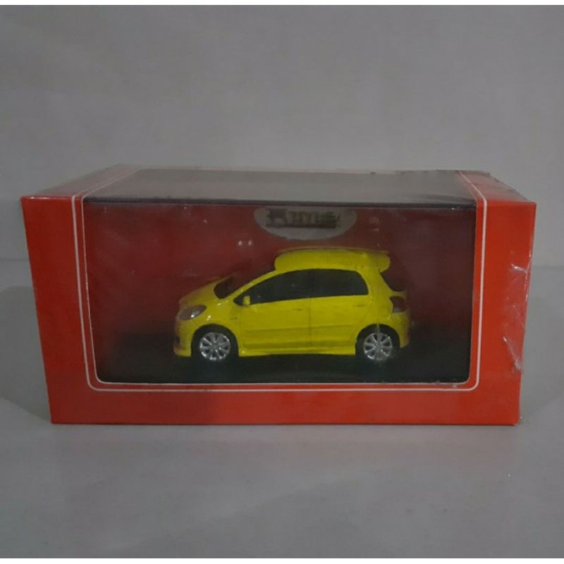Diecast Toyota Yaris TRD RIMS 43