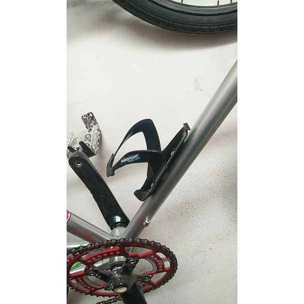 TaffSPORT Holder Botol Minum Sepeda Adjustable MTB CoolChange Holder Botol Minum Sepeda Adjustable MTB