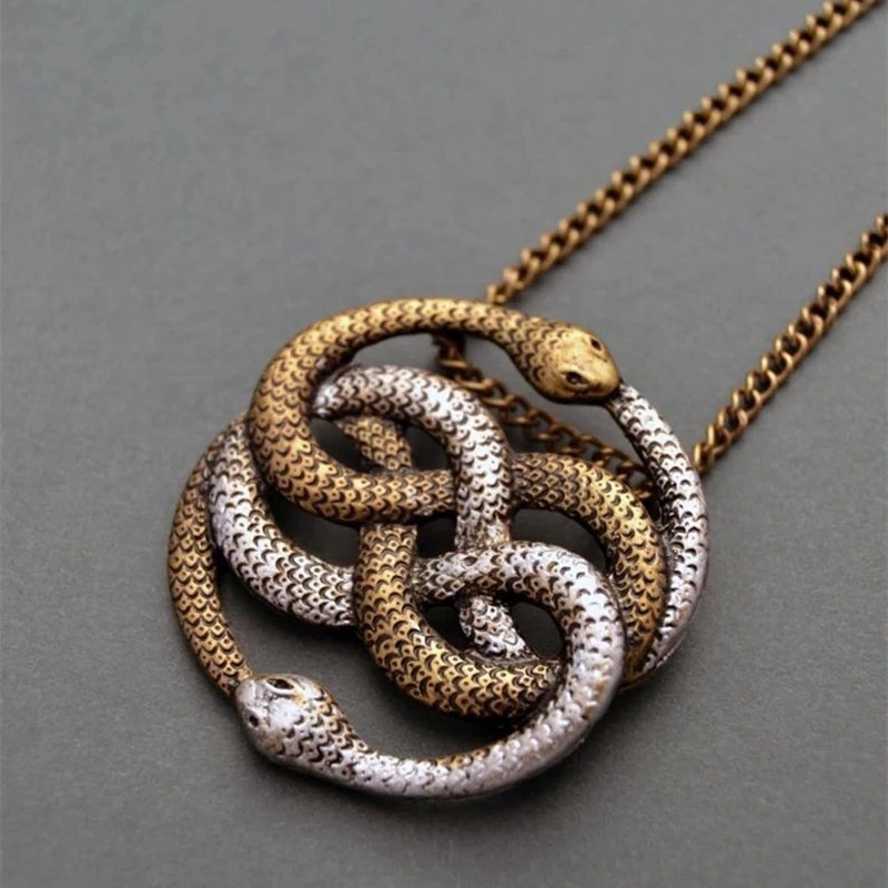 Fancyqube Kalung Rantai Liontin Ular Auryn Ganda Gaya Retro Punk Untuk Wanita