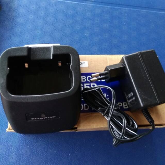 Charger ht Kenwood pb43