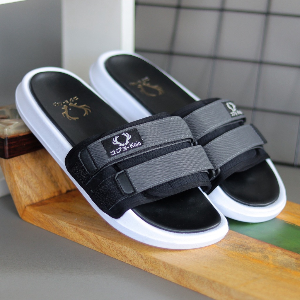 PANDEMIC SUZURAN BLACK ORIGINAL x KOJO Sandal Casual Hitam Pria Sendal Slide Jalan Santai Harian Slippers Hangout Main Lebaran Selop Karet Anti Slip Premium Slip On Remaja Dewasa Flip Flop Kerja Formal Sport Fashion Footwear Keren Terbaru Kekinian Branded