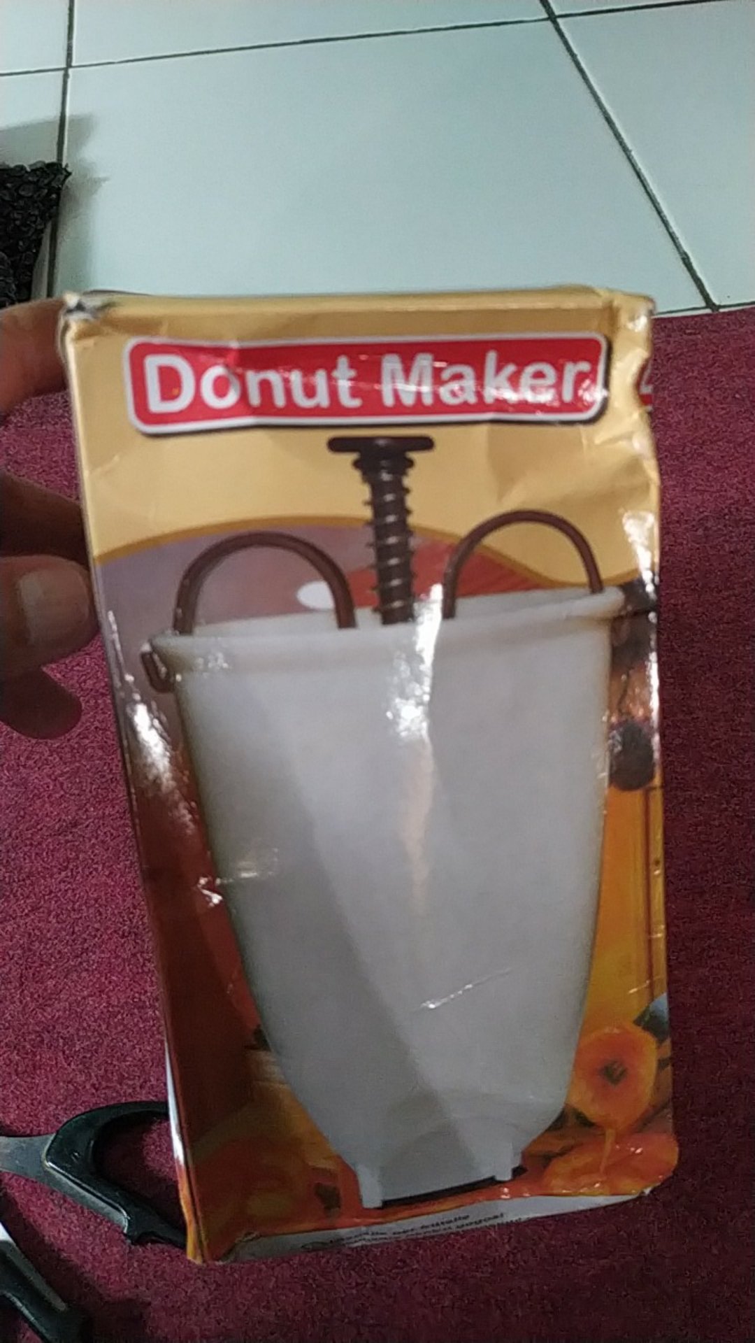 Cetakan Donat Plastik Praktis Tuas