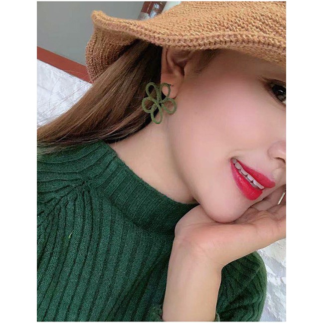 LRC Anting Tusuk Fashion Flocking Hollow Flower Earrings D67351