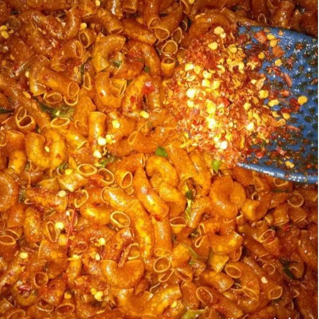 

MAKRONI BANTAT PEDAS / 1kg daun jeruk /jajananlada/cemilanseuhah