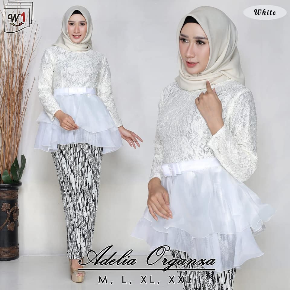 Setelan Kebaya Brokat / Kebaya Wisuda / Organza Silver