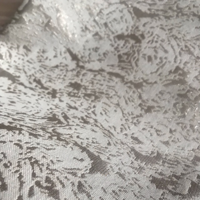 Kain Jacquard gold putih gading