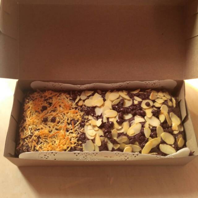 

Brownies panggang (Keju, Almond, Choco)