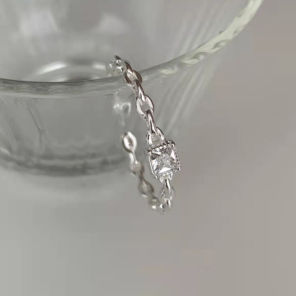 Cincin Berlian Persegi Model Terbuka Untuk Wanita