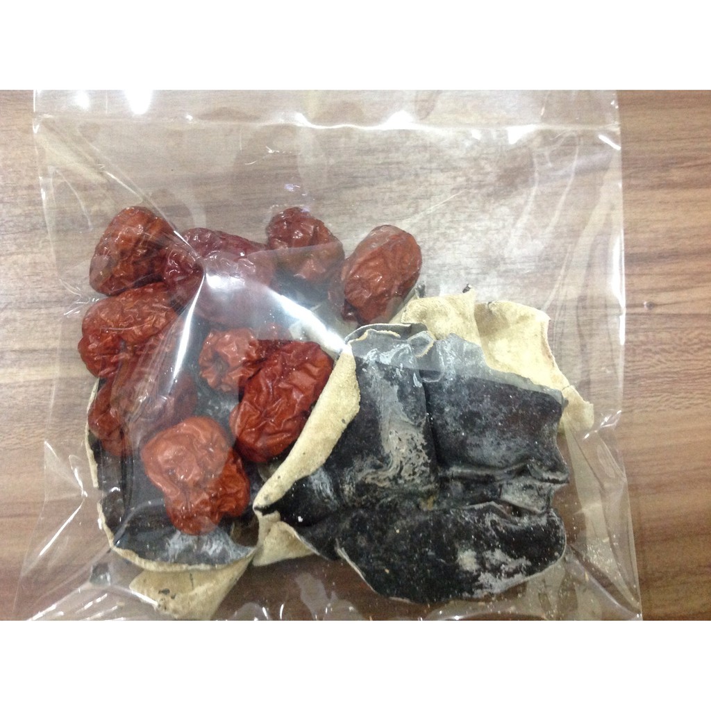 JAMUR KUPING HITAM PUTIH
