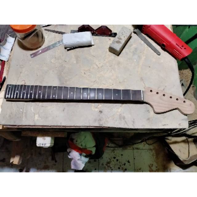 Neck gitar model strato 24 fret unfinished