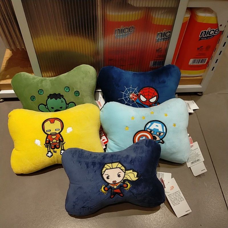 Bantal leher marvel miniso