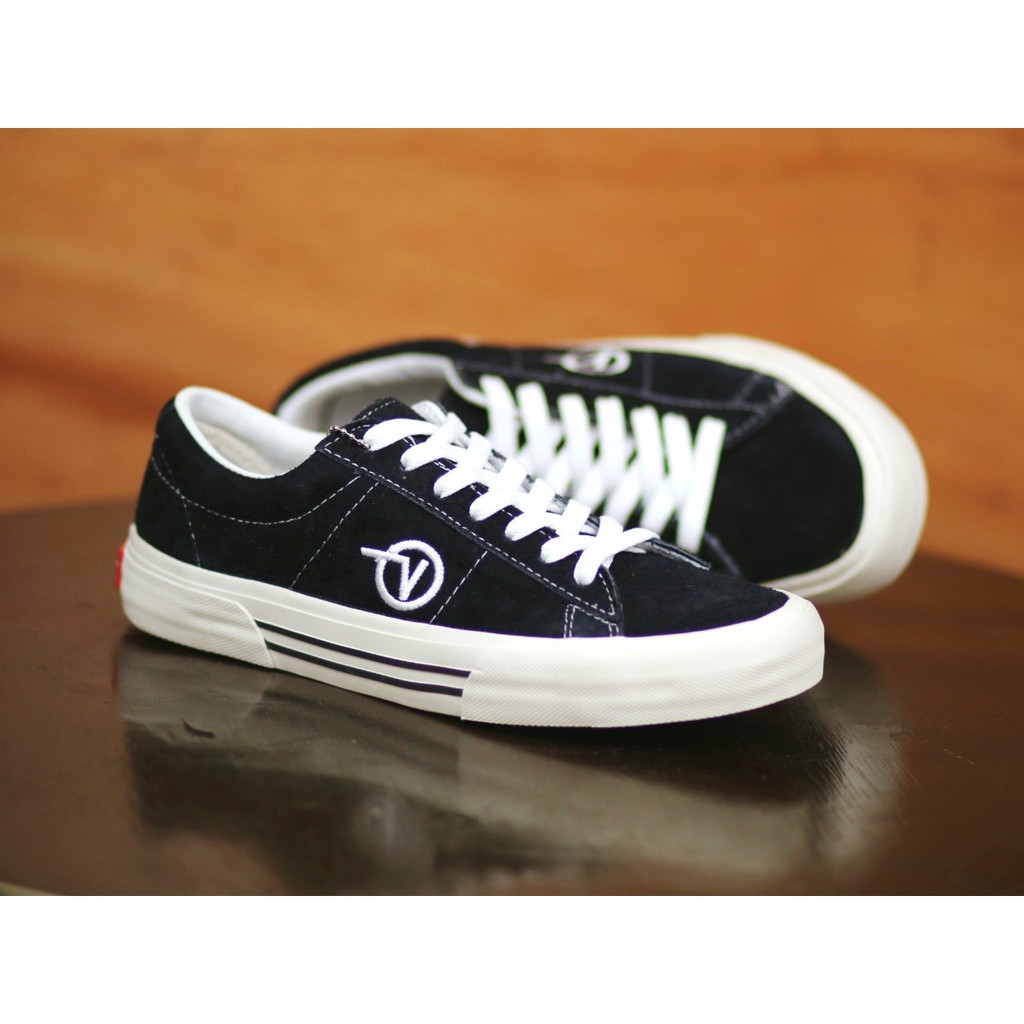 SEPATU SNEAKERS / SEPATU VANS_OLD SKOOL SADLE V BLACK WHITE BNIB