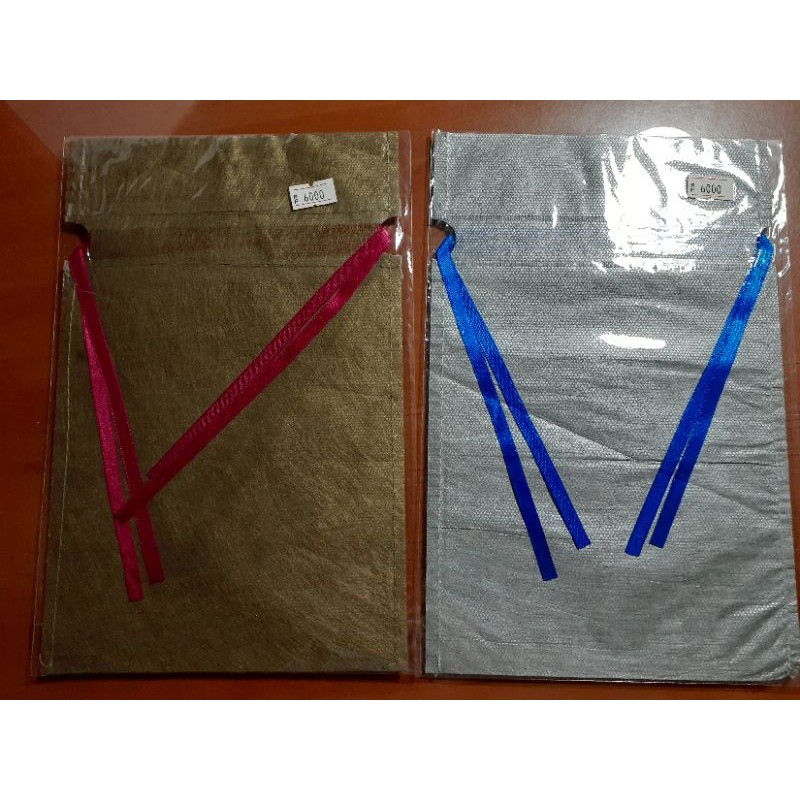 

Pouch serut kecil 14 x 17 cm bahan tisu 1 lapis