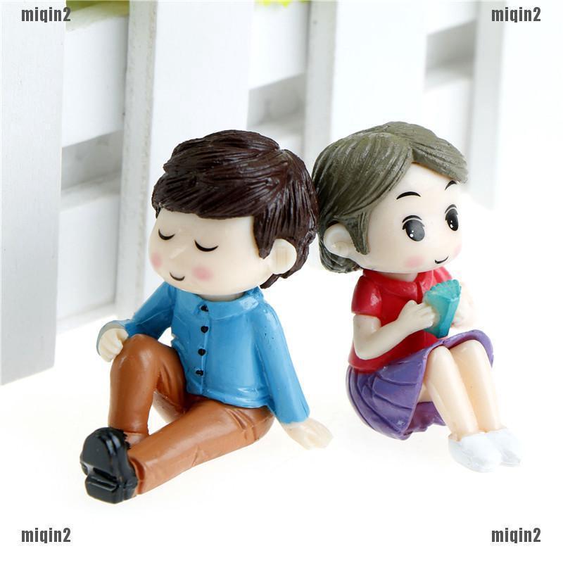  Patung  Miniatur Pasangan Romantis Bahan Resin untuk 