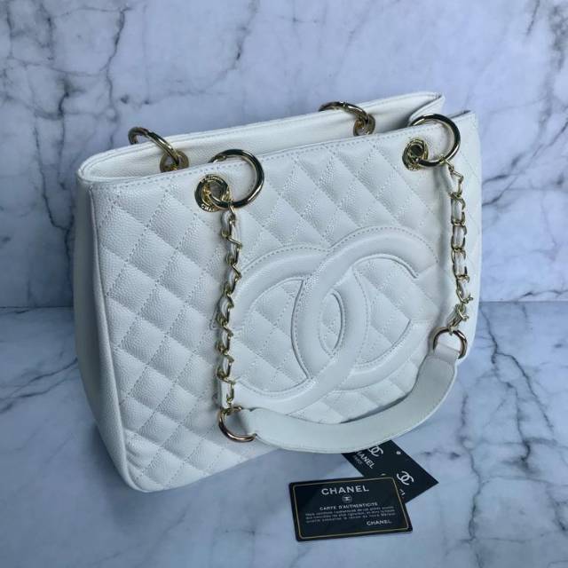 Chanel GST Large GHW
Kualitas