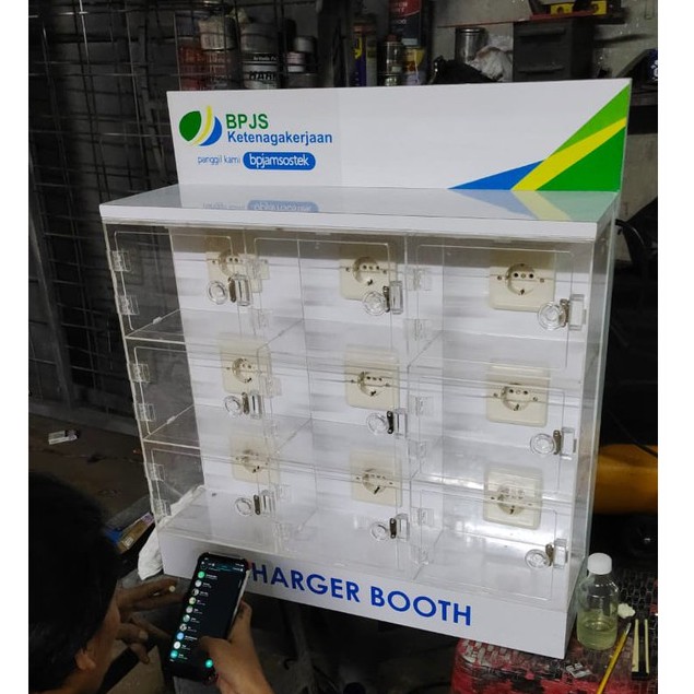 Box Charger 9 Lubang / Charger Box