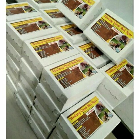 

WEDANG UWUH 1 BOX ISI 10 PCS