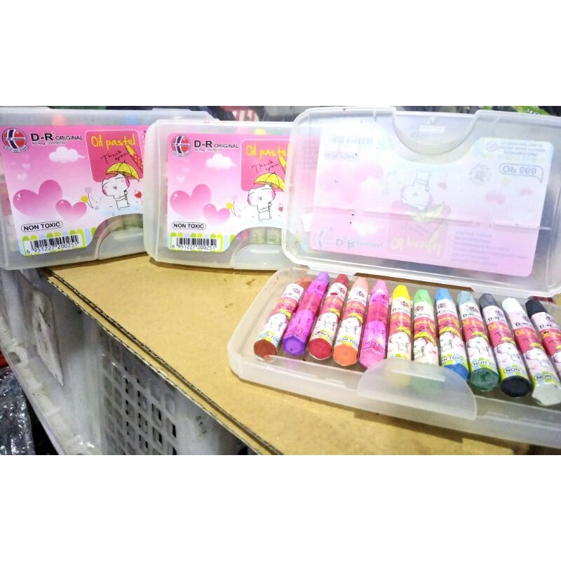

crayon mewarnai gambar