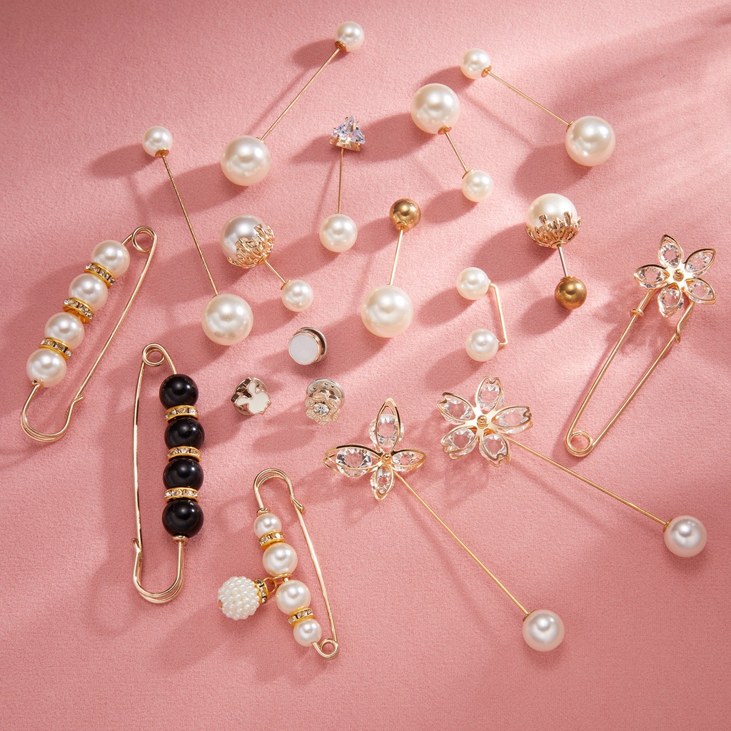 Set of 6 Round Flower Rabbit Badge Pendants with White Imitation Pearls and Rhinestones, One-pin Pins and Big Brooches