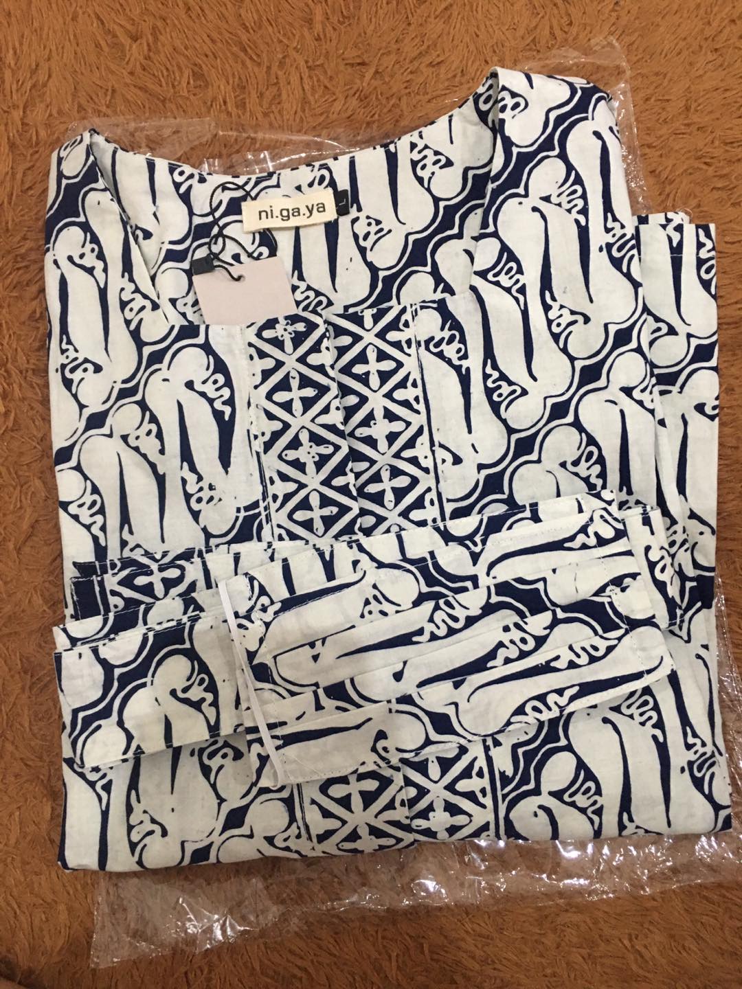 Nigaya Batik | Diana Top | Batik Wanita Atasan | Batik Modern Lengan Panjang | Batik Wanita Premium