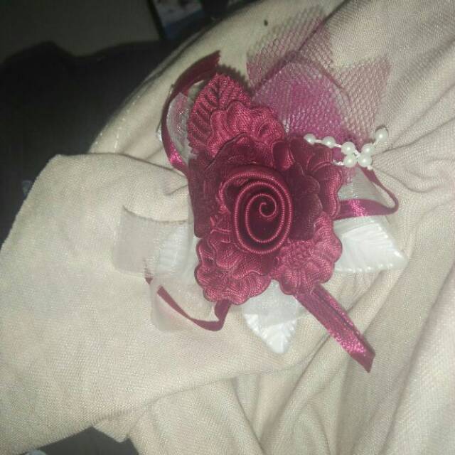 Bros dan jepit jilbab