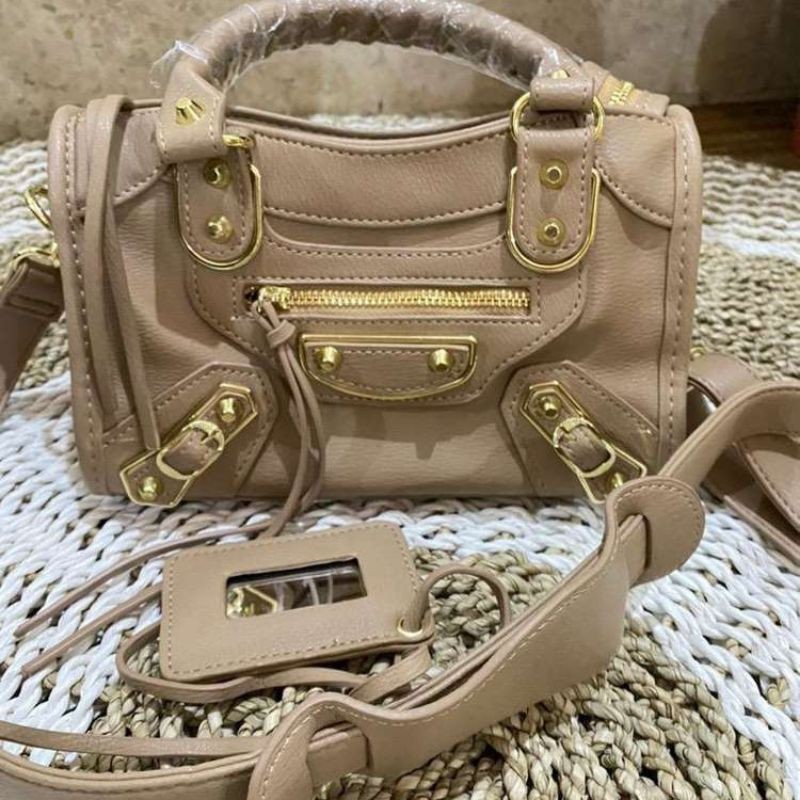 

tas balenciaga mirror quality preloved/ second