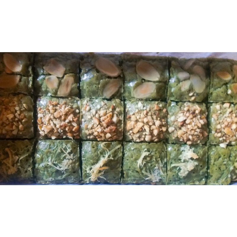 

Brownis Fudgy Matcha Green tea uk. 20x10