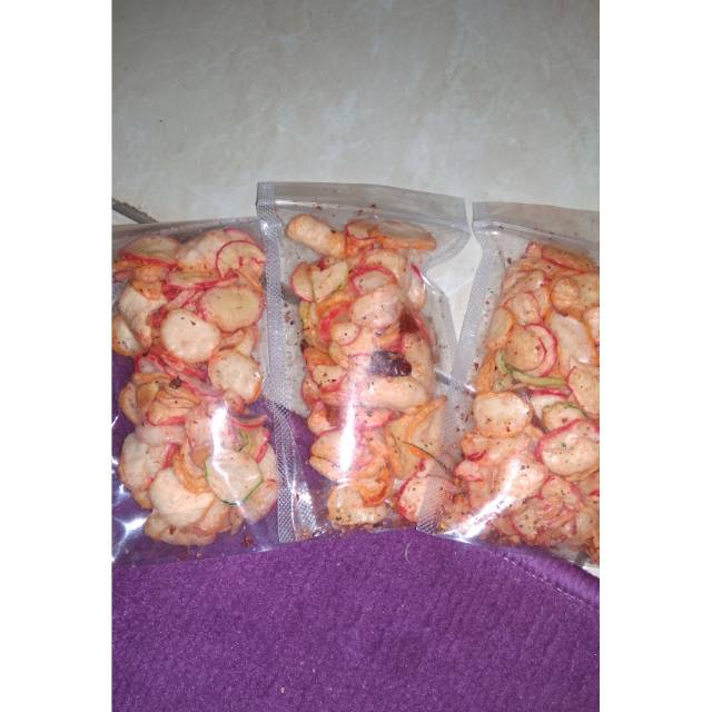 

Kerupuk seblak kering