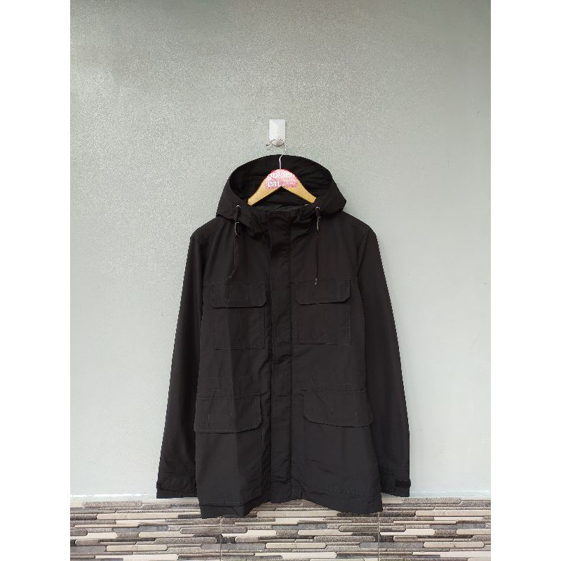 JAKET PARKA UNIQLO ORIGINAL SECOND