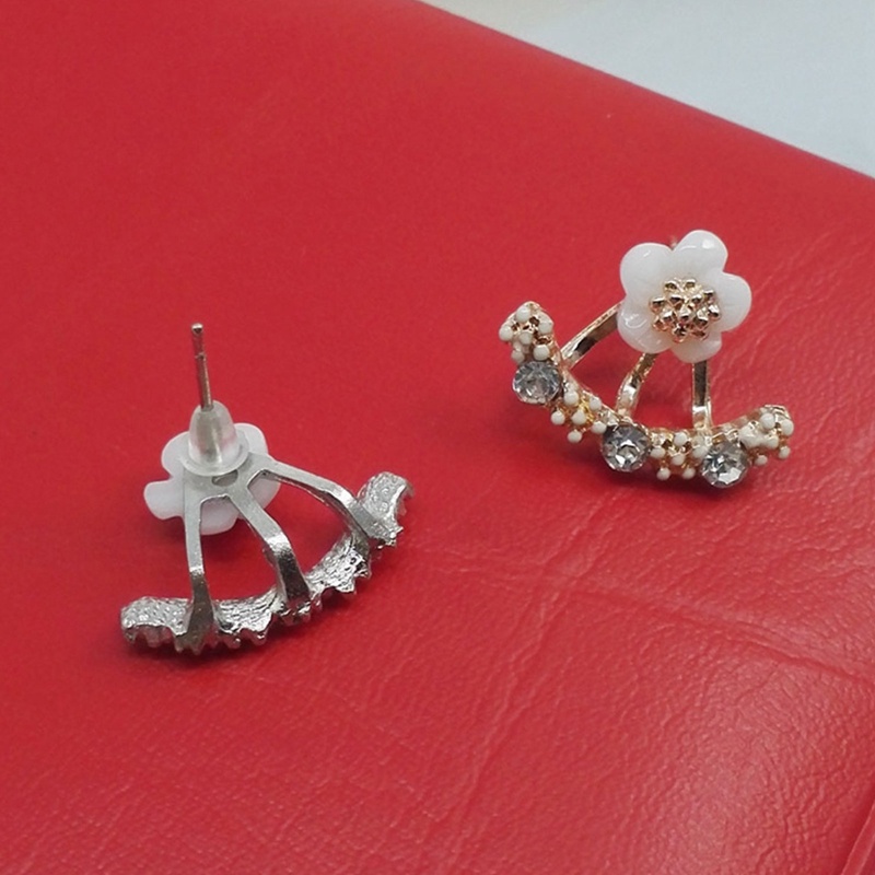 Anting Stud Desain Bunga Daisy Gaya Korea Untuk Wanita