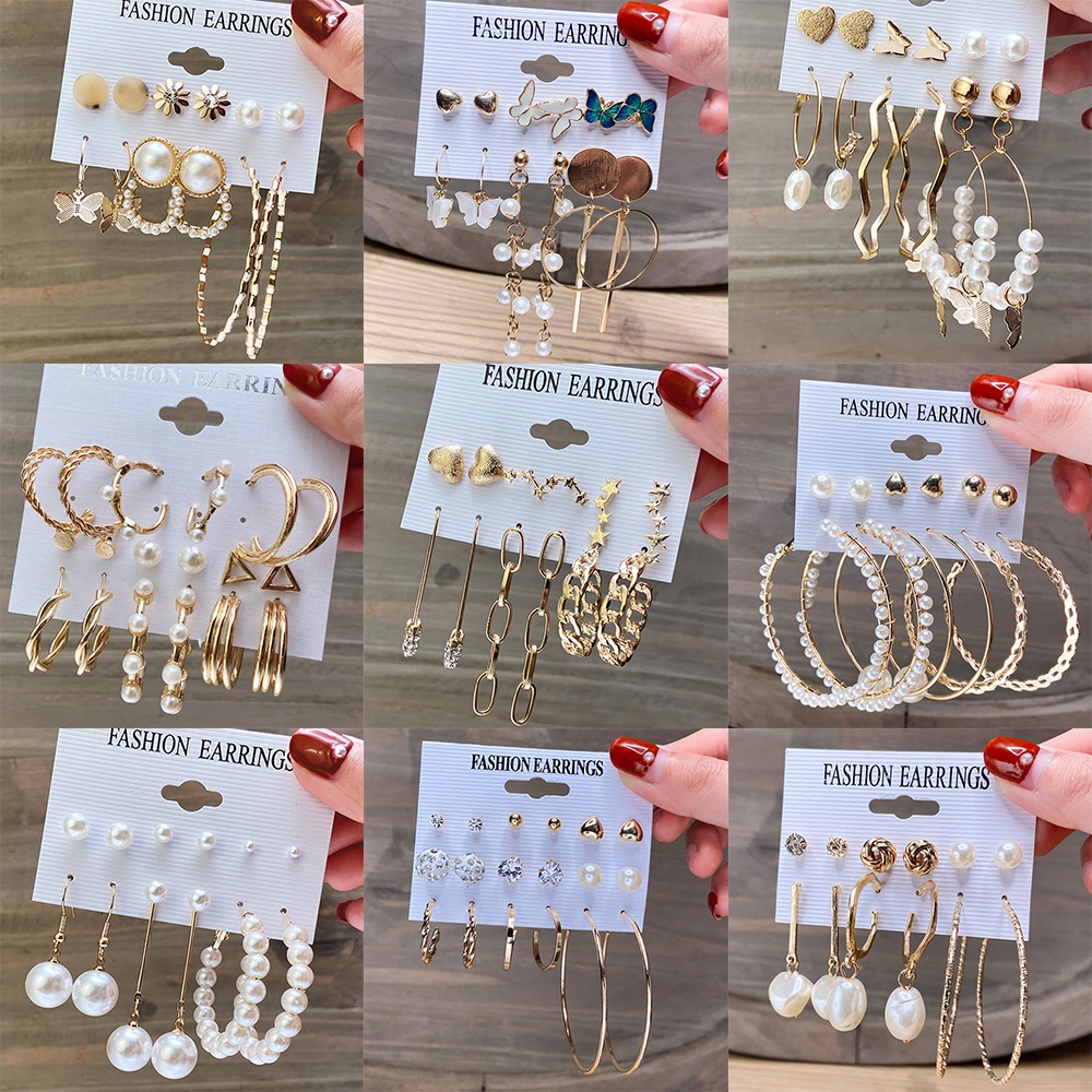 YEEZII Set Anting Stud Hias Liontin Kupu-Kupu Mutiara Warna Emas Gaya Retro Korea Untuk Wanita