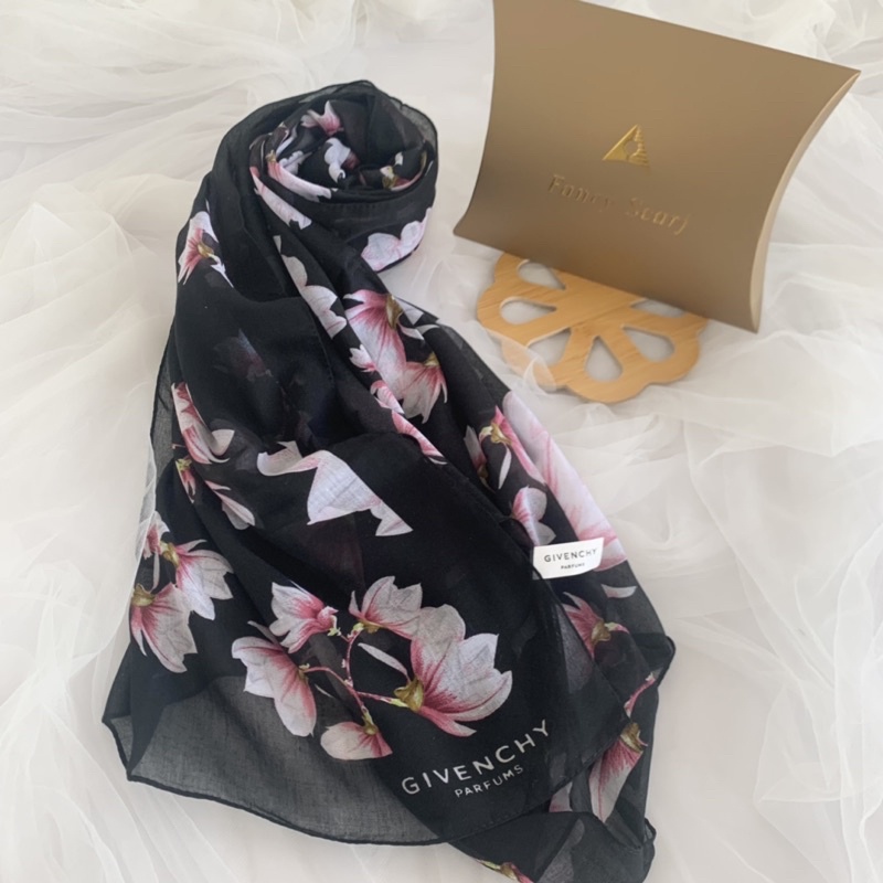 SHAWL / PASHMINA GVNCHY