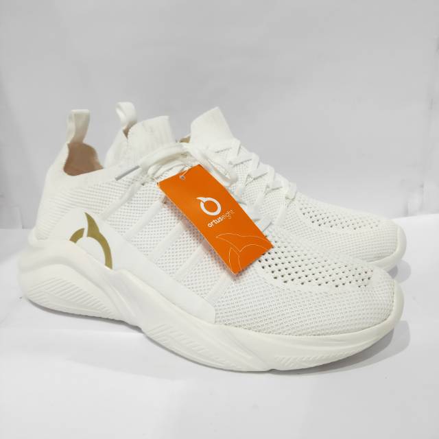  Sepatu  Lari Running  Casual Ortuseight  Invaders  OffWhite 