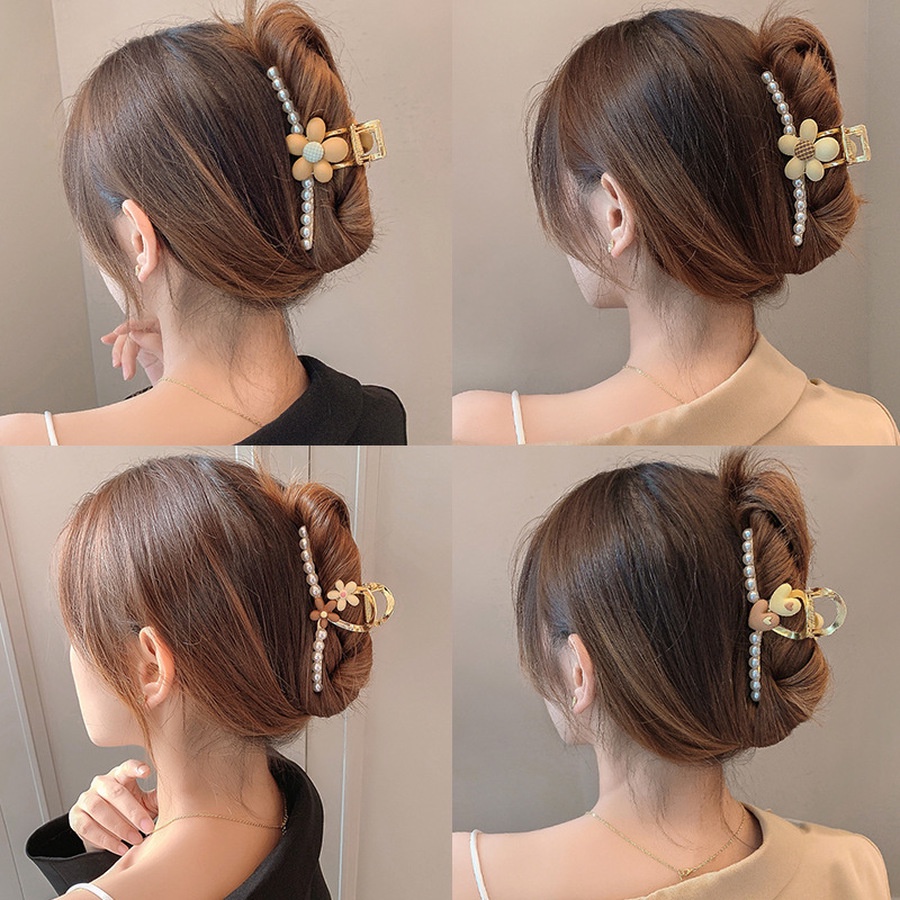 Korean Metal Pearl Big Hair Clip Hair Claw Flower Fashion Ponytail Holder Hairpin Woman Hair Accessories