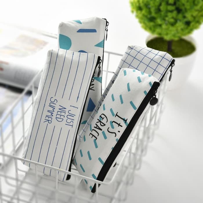 

Tempat pensil putih garis motif tulisan / kotak pensil bahan kanvas