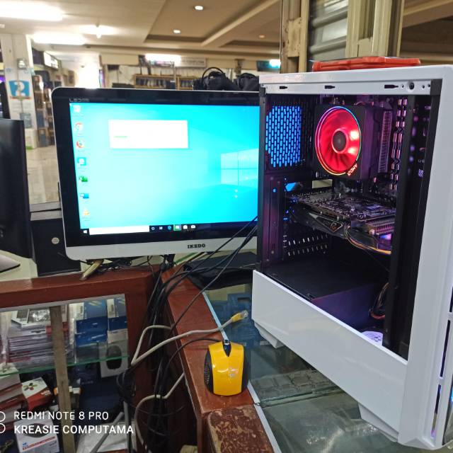 KOMPUTER GAMING AMD RYZEN7 3700X RX570 4 GB 256 BIT