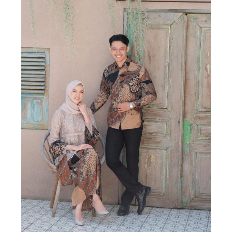 BAJU COUPLE KEBAYA BROKAT KONDANGAN TUNANGAN KAPEL AKITA WIDBATIK UWIKBATIK-1