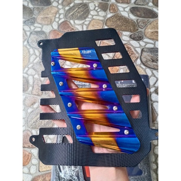 cover tutup radiator two tone asli bakar dan carbon aerox 155/nmax old/nmax new 2020-2021