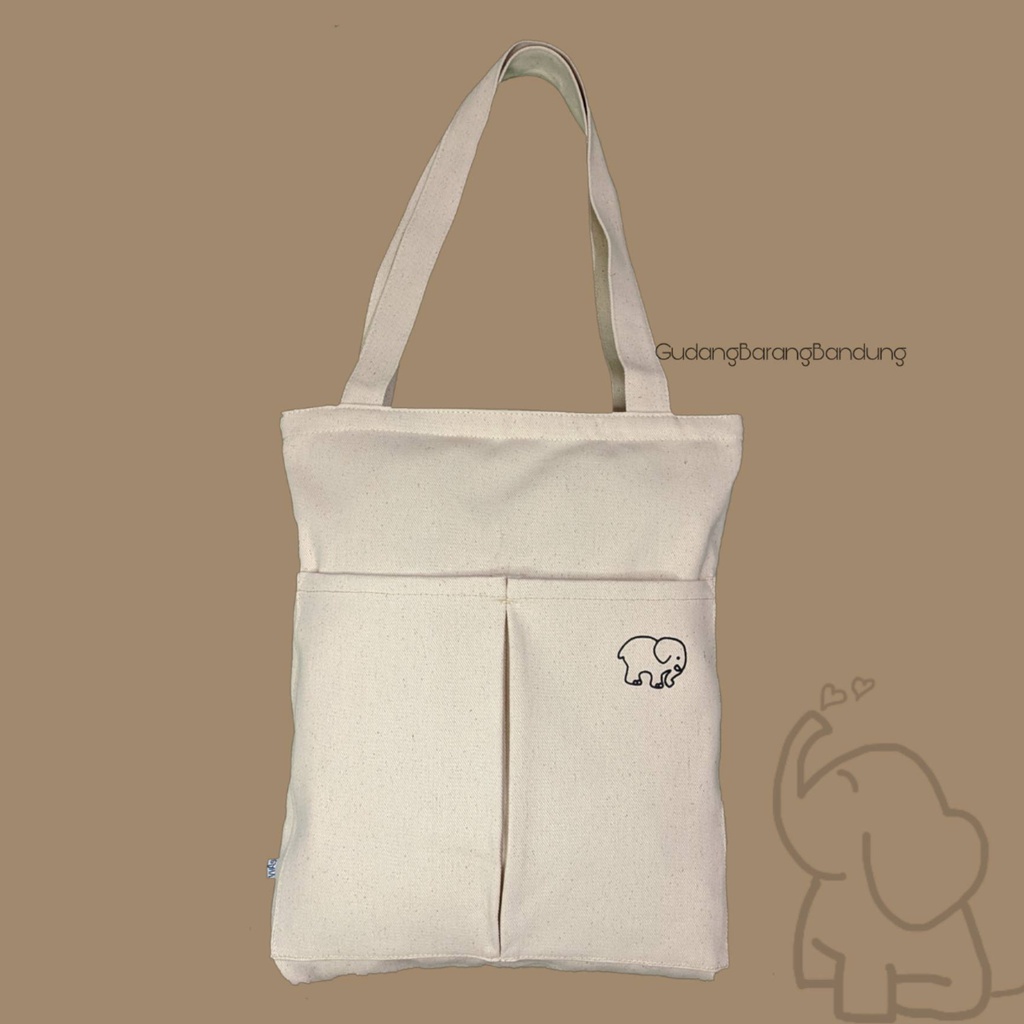 Tote Bag Canvas RAHMA ELEPHANT dengan Resleting dan Double Saku Tambahan Di Depan: Kesederhanaan yang Bergaya