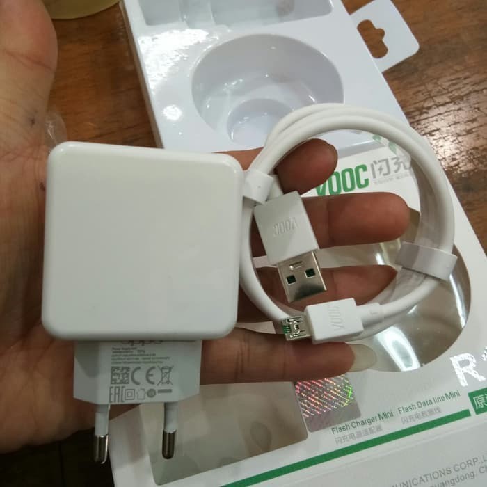 A_    Charger Oppo f11 pro f11 r17 r17 pro 4ampere support fast charging ori