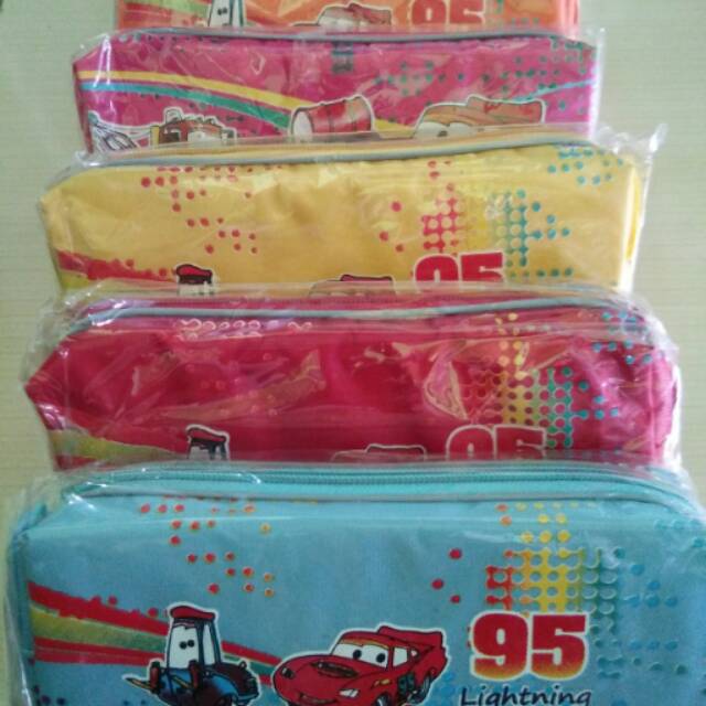 

Tempat pensil kain