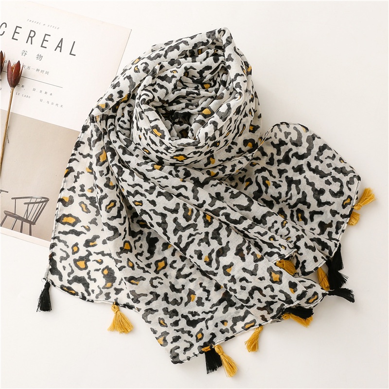 ITSFRIDAY BRIAR Scarf - Premium Pashmina Shawl Selendang Syal Pasmina Hijab Import Motif Leopard Balck White Tassel