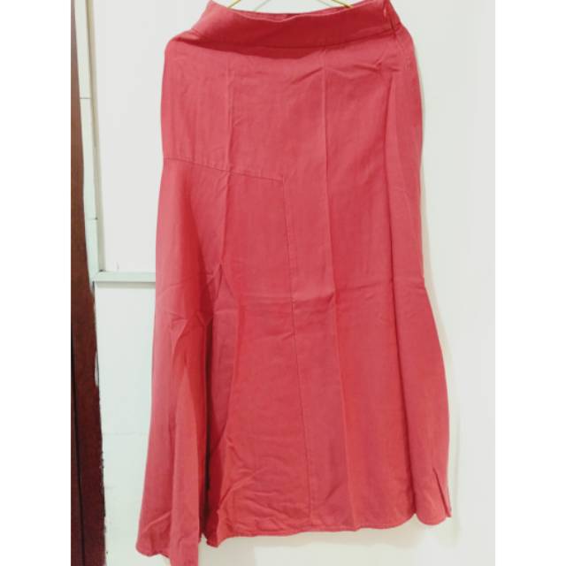 Uniqlo rok panjang Hanatajima collection (preloved)