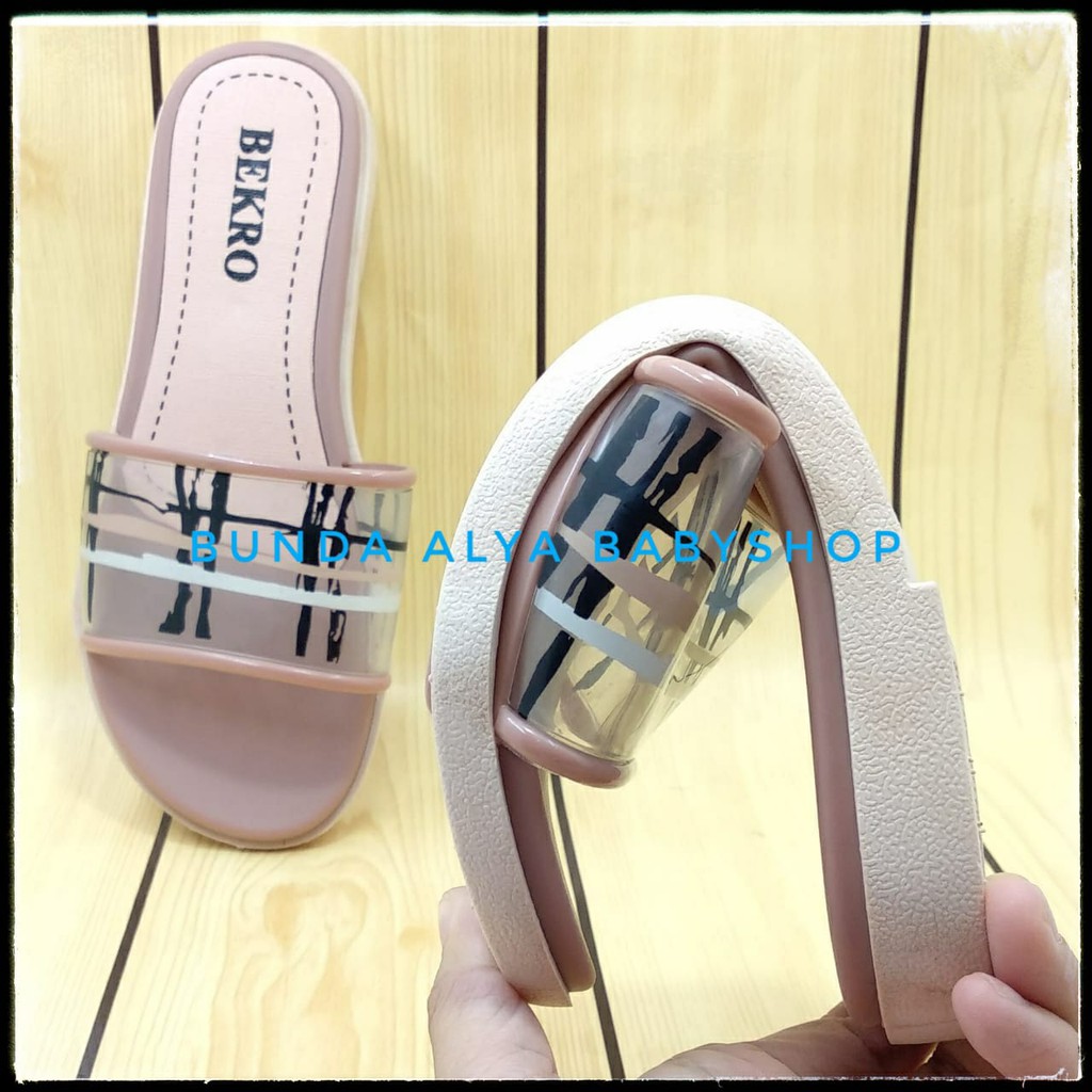 Sandal Slop Wanita SALEM Kotak Size 36 - 40  - Sendal Slop Wanita Alas Karet BEKRO - Sendal Wanita SALE