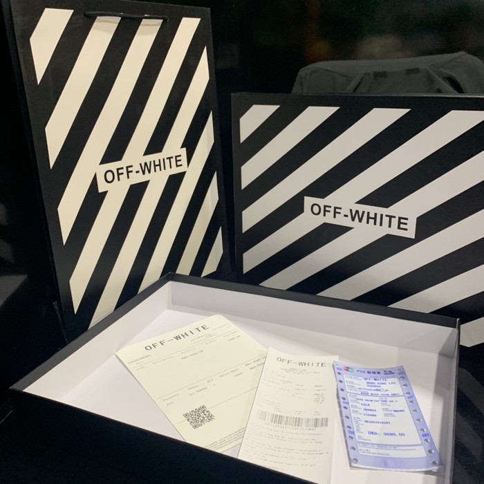 

Offwhite box paperbag fakebill