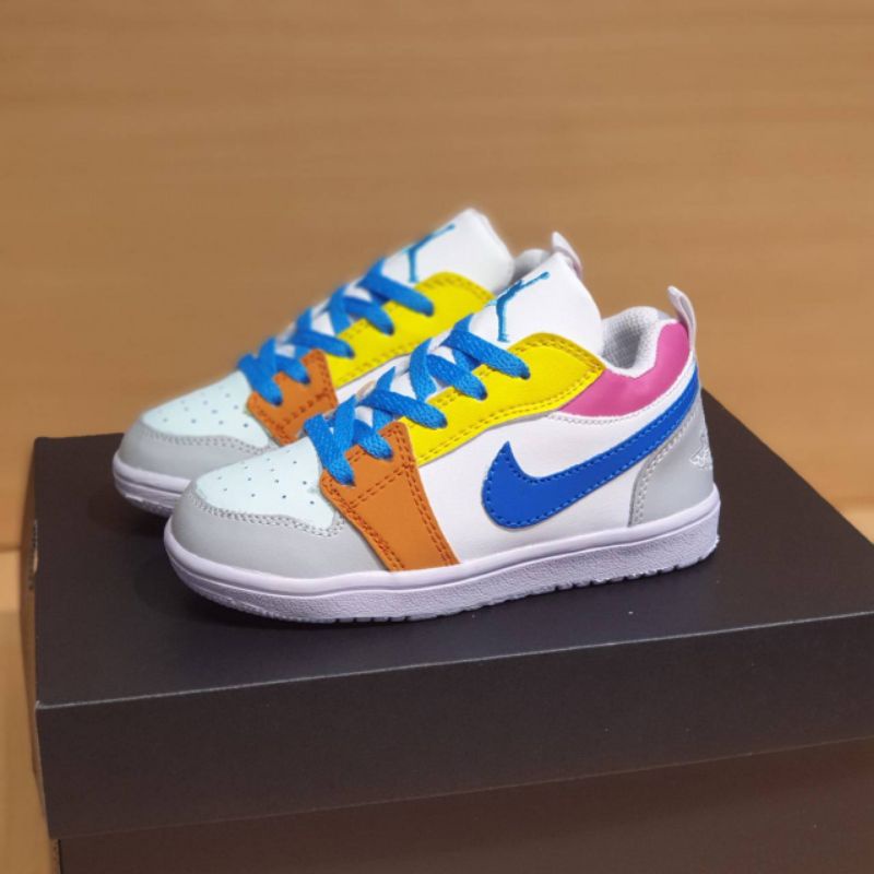Sepatu anak perempuan jordan 1 low multicolor