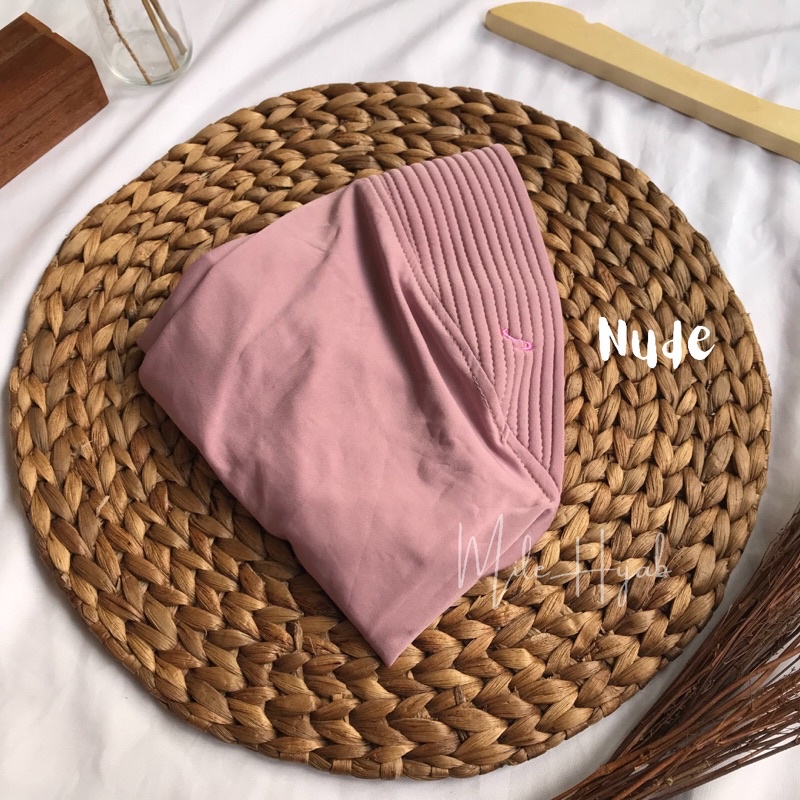 Bergo Hamidah Jilbab Jersey Menutup Dada Kerudung Olahraga Instan Premium-Nude