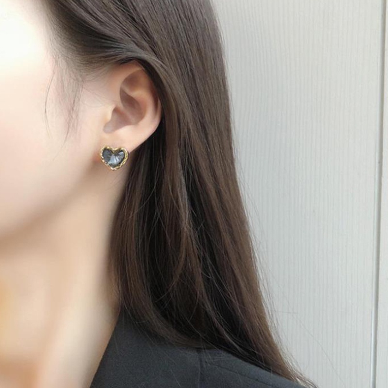 Anting Stud Desain Hati Mata Kucing Phnom Penh Gaya Korea Untuk Wanita