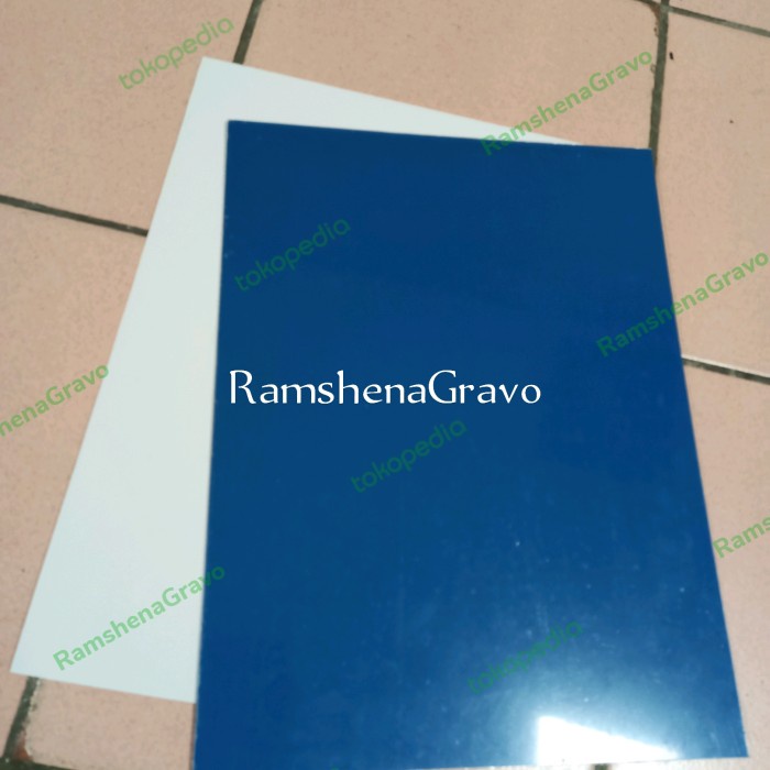 

Murah Gravoply /Hitam&Putih/Bahan Panel/Name Tag/30X40Cm Tebal 1.5Mm Hemat